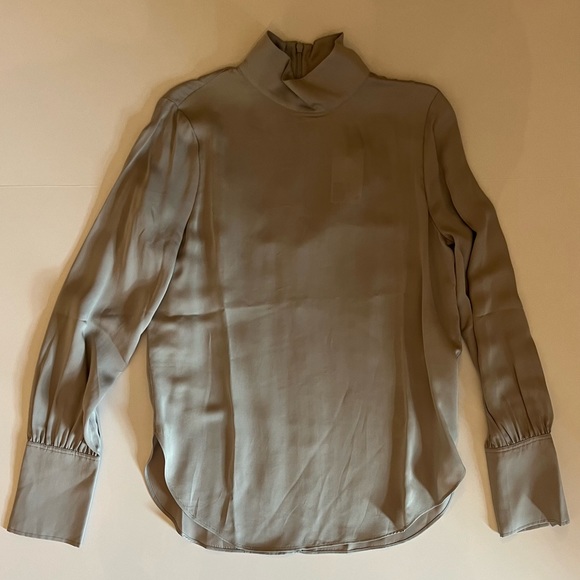 NWT H&M Silk-Blend Blouse - Picture 1 of 4